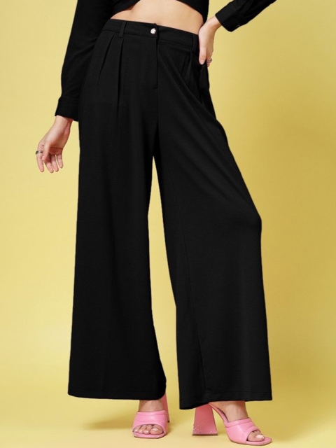 Oomph! Women Relaxed Pleated Trousers