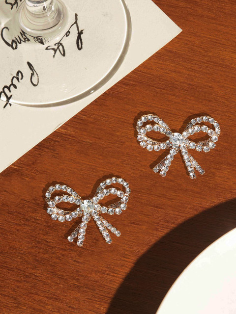 Accessorize Contemporary Studs Earrings