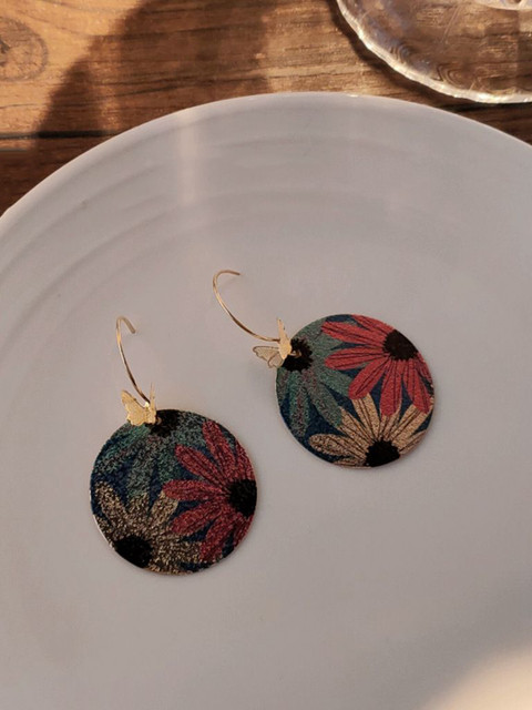 Just Lil Things Contemporary Hoop Earrings