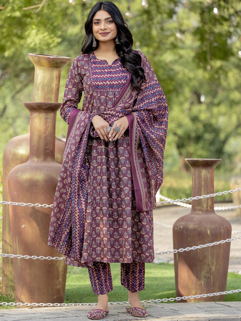 Rajnandini Women Floral Embroidered Regular Thread Work Kurti with Trousers & With Dupatta