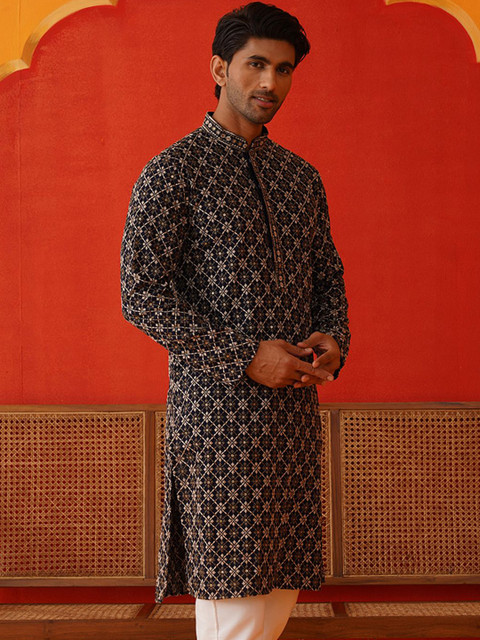 Jompers Men Geometric Embroidered Sequinned Kurta