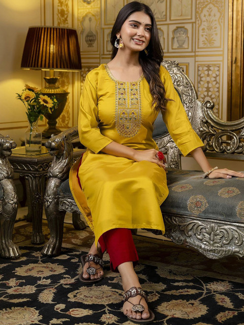 VredeVogel Floral Embroidered Round Neck Regular Sequinned Straight Kurta