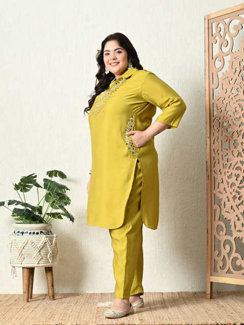 PrettyPlus by Desinoor.com Plus Size Embroidered Mirror Work Roman Silk Tunic With Trouser - Image 4