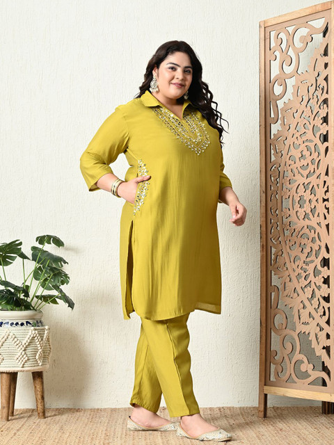 PrettyPlus by Desinoor.com Plus Size Embroidered Mirror Work Roman Silk Tunic With Trouser - Image 3