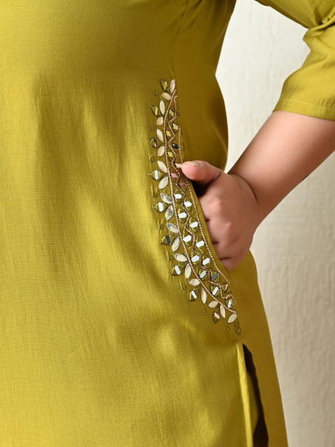 PrettyPlus by Desinoor.com Plus Size Embroidered Mirror Work Roman Silk Tunic With Trouser - Image 7