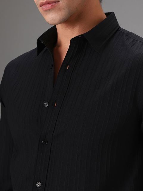 Banana Club Men Textured Classic Slim Fit Casual Shirt - Image 2