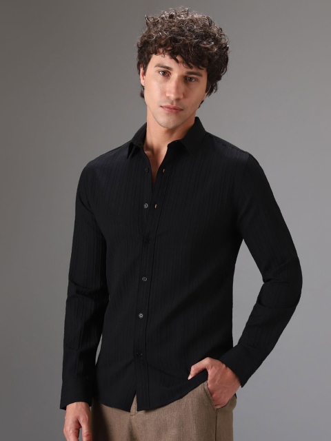 Banana Club Men Textured Classic Slim Fit Casual Shirt - Image 3