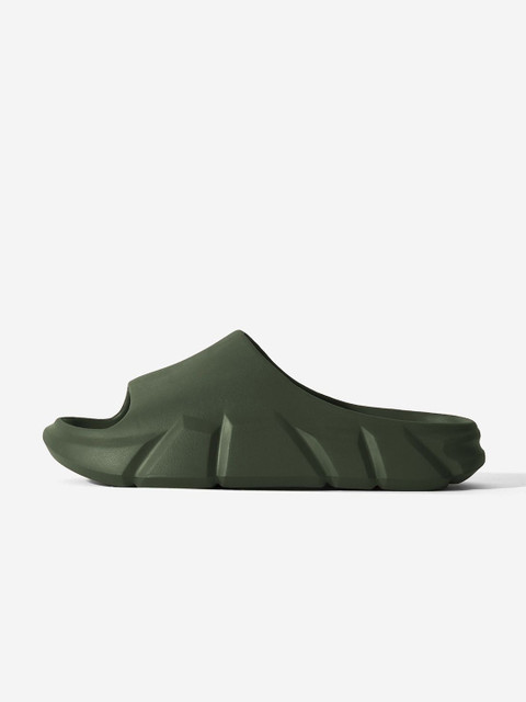 The Souled Store Men Self Design Rubber Sliders - Image 3