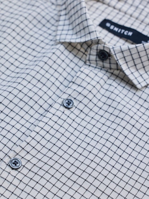Snitch Men Smart Spread Collar Micro Checked Cotton Casual Shirt - Image 7