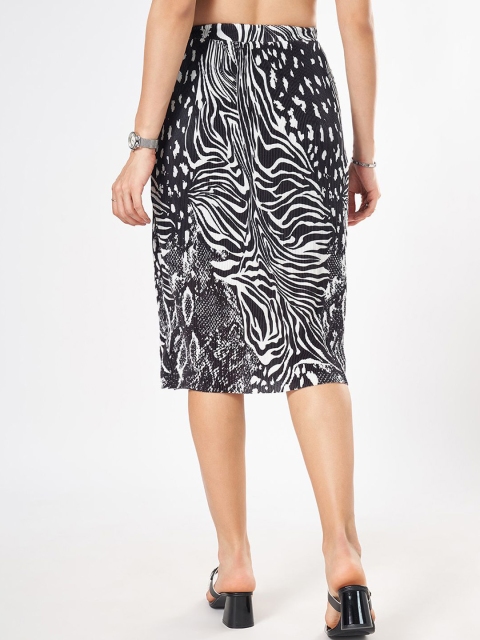 Annabelle by Pantaloons Printed A- Line Knee Length Skirt - Image 4