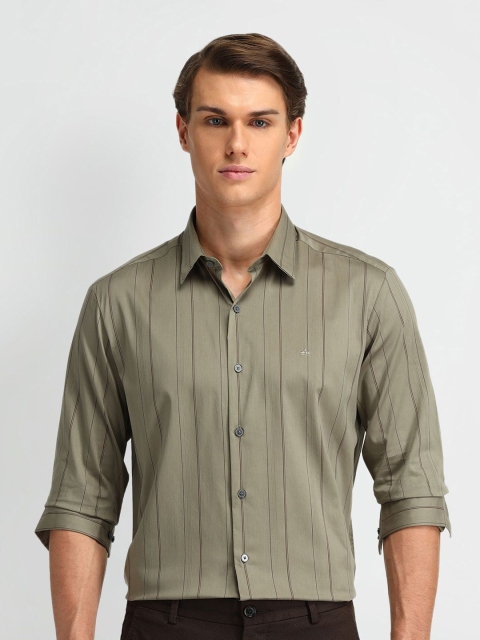 Arrow New York Men Manhattan Spread Collar Vertical Striped Cotton Slim Fit Formal Shirt