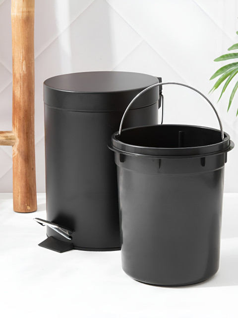 Home Centre Black Stainless Steel Pedal Waste Bin - 3L - Image 4