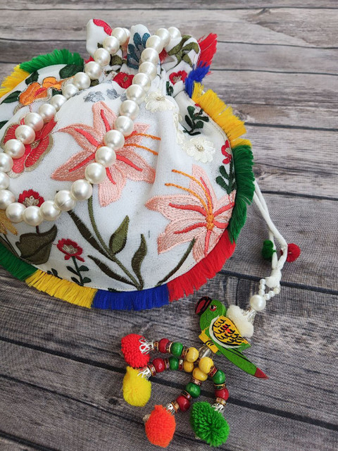 LABEL KANUPRIYA Floral Embroidered Potli Bag - Image 5