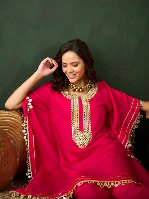 Sangria Fuchsia Geometric Embroidered Round Neck Mirror Work Kaftan With Trousers