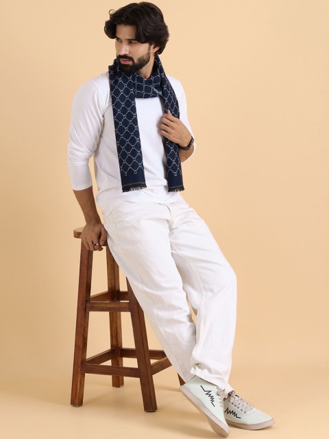 Tweedle Men Patterned Reversible Woolen Muffler - Image 4