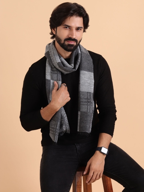 Tweedle Men Patterned Reversible Woolen Muffler - Image 5