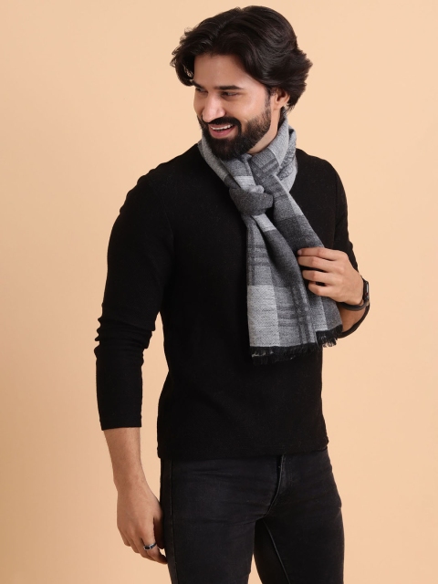 Tweedle Men Patterned Reversible Woolen Muffler - Image 4