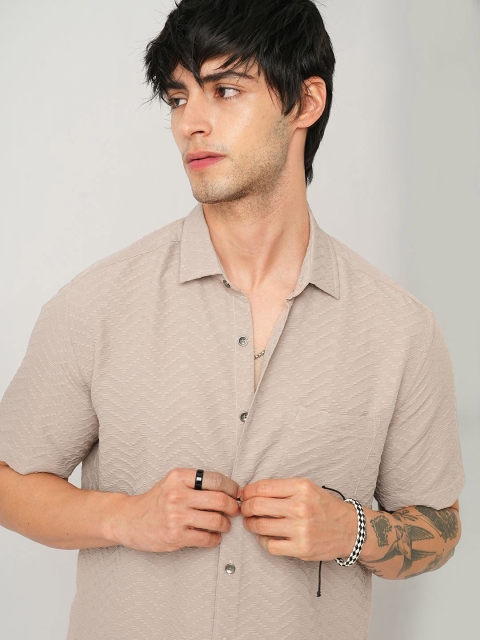 VASTRADO Men Classic Cutaway Collar Textured Slim Fit Casual Shirt
