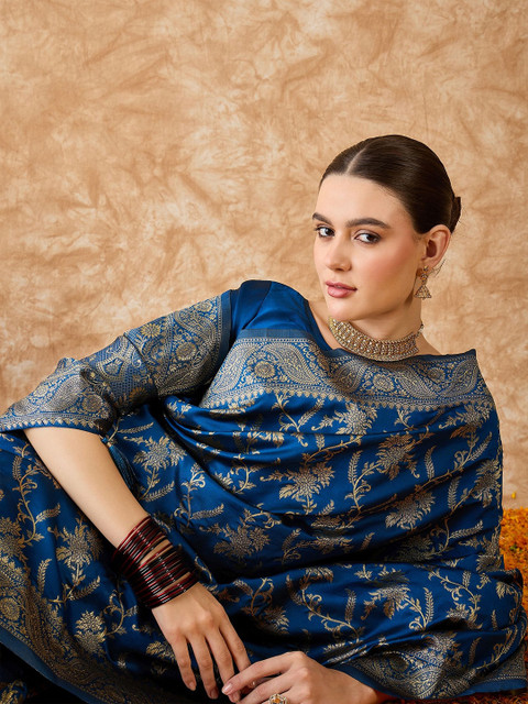 Sangria Woven Design Banarasi Saree With Blouse - Image 6