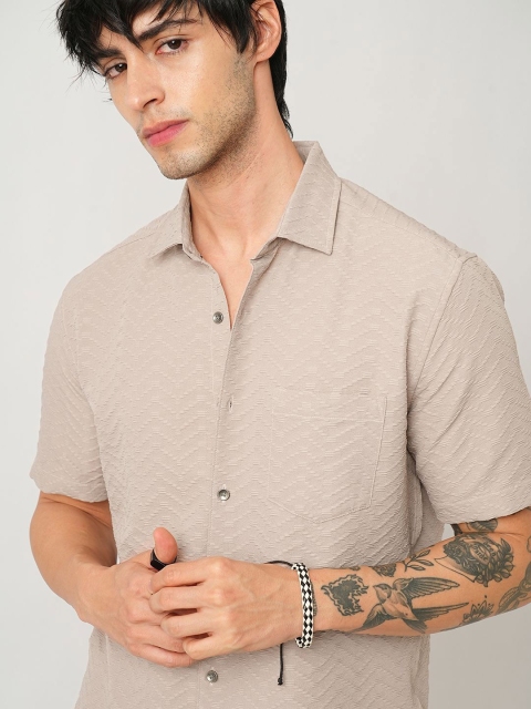 VASTRADO Men Classic Cutaway Collar Textured Slim Fit Casual Shirt - Image 3