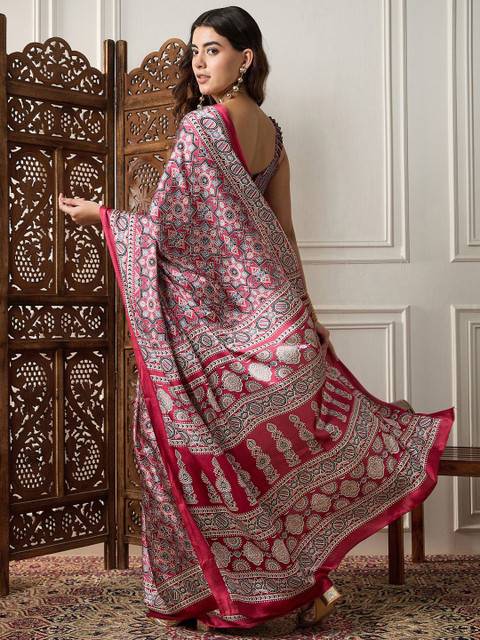 Sangria Printed Saree With Blouse Piece - Image 4