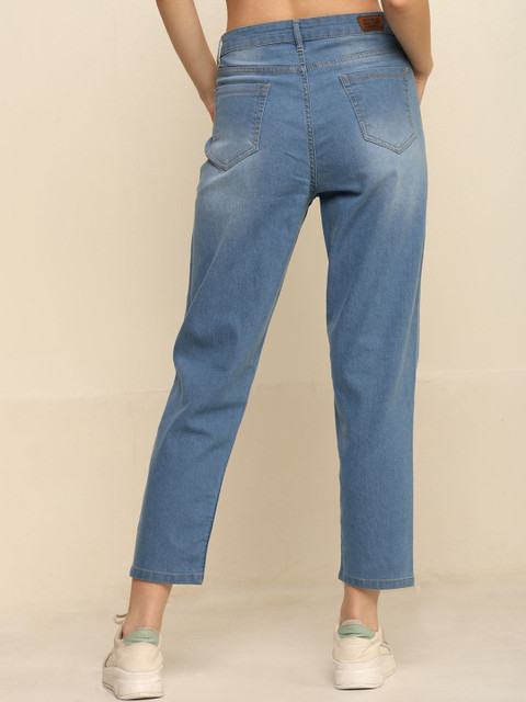 zayla Women Comfort High-Rise Light Fade Stretchable Jeans - Image 4