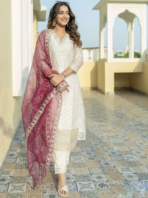 VredeVogel Ethnic Embroidered Thread Work Chanderi Silk Kurta Wih Trousers & Dupatta