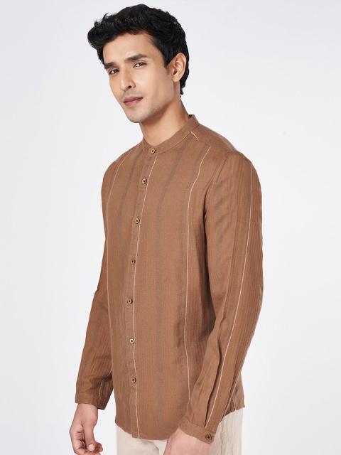 7 Alt by Pantaloons Men Mandarin Collar Solid Cotton Relaxed Fit Casual Shirt - Image 4