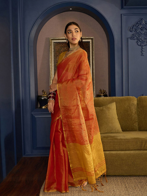 Sangria Woven Design Banarasi Saree With Blouse Piece - Image 2