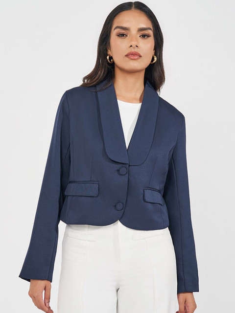 Styli Women Regular Fit Short Length Lapel Blazer