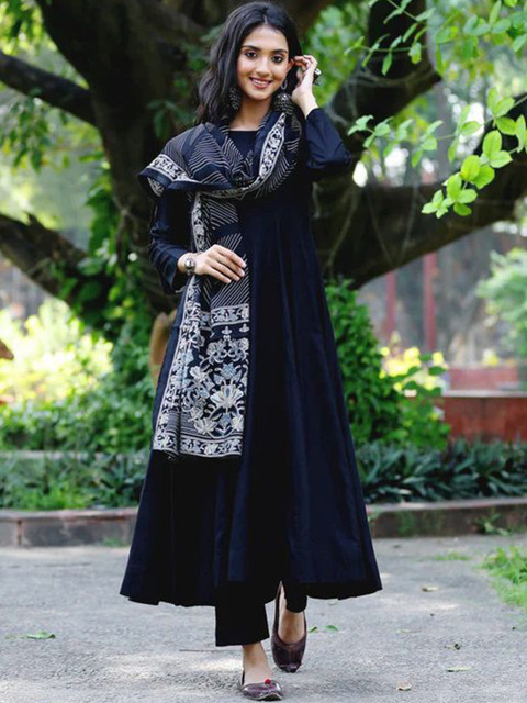 TOOCHKI Women Round Neck Round Plain Kurti Pant With Printed Dupatta