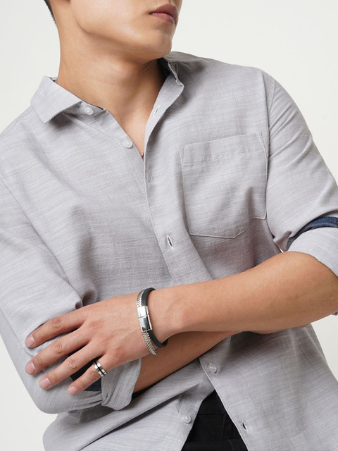 VASTRADO Men Classic Cutaway Collar Textured Cotton Slim Fit Casual Shirt - Image 2