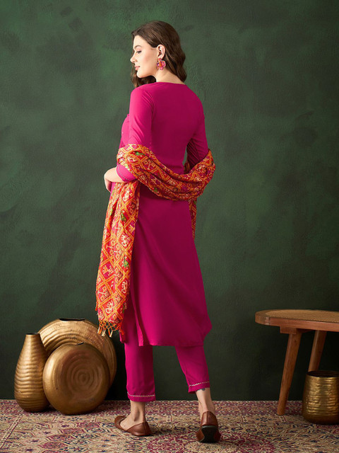 Sangria Women Patola Printed Dupatta - Image 4
