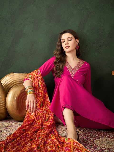 Sangria Women Patola Printed Dupatta - Image 5