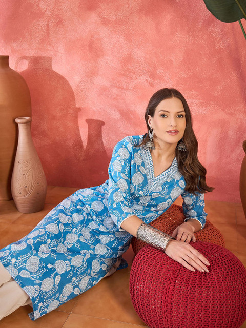 Sangria Floral Printed V-Neck Pure Cotton Straight Kurtas