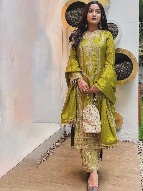 BAESD Ethnic Motifs Embroidered Sequinned Chanderi Silk Kurta With Trousers & Dupatta