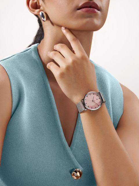 Fastrack Women Dial & Stainless Steel Bracelet Style Straps Analogue Watch 68044SM02