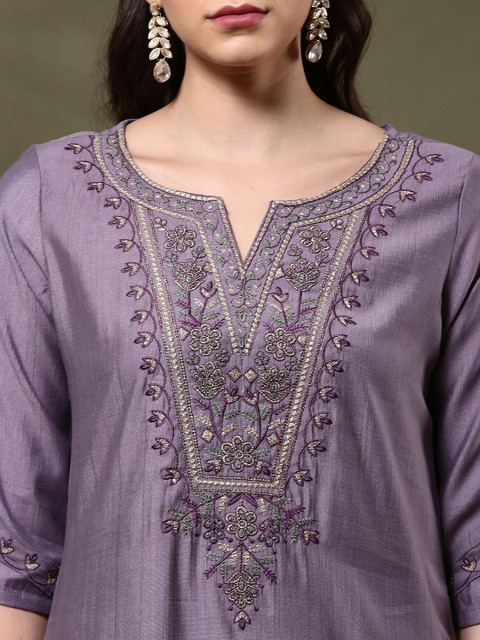 Anouk Floral Yoke Design Notch Neck Thread Work Straight Kurta - Image 3