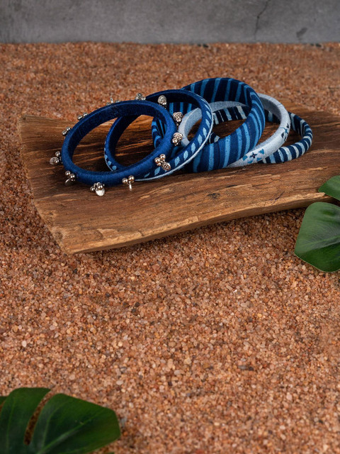 Taasha Craft Set Of 5 Thread Beaded Bangles