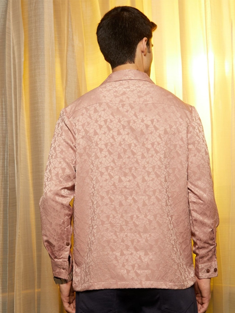 Campus Sutra Men Comfort Casual Shirt - Image 4