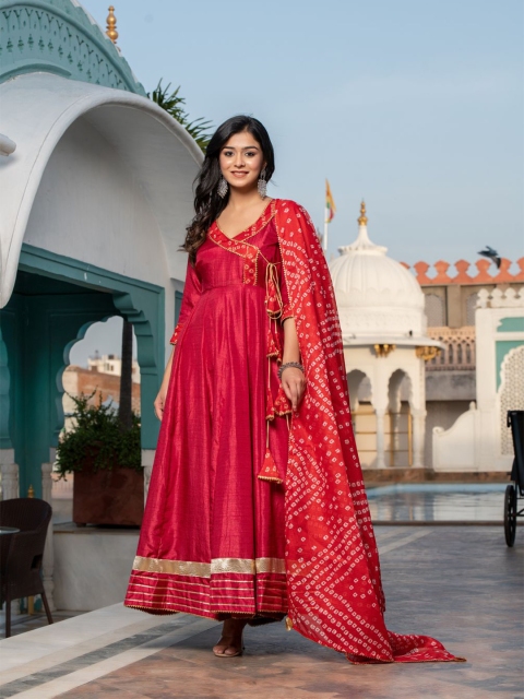 Indi INSIDE Bandhani Printed Gotta Patti Cotton Dupatta