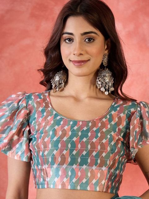 Sangria Striped Colourblocked Saree - Image 7