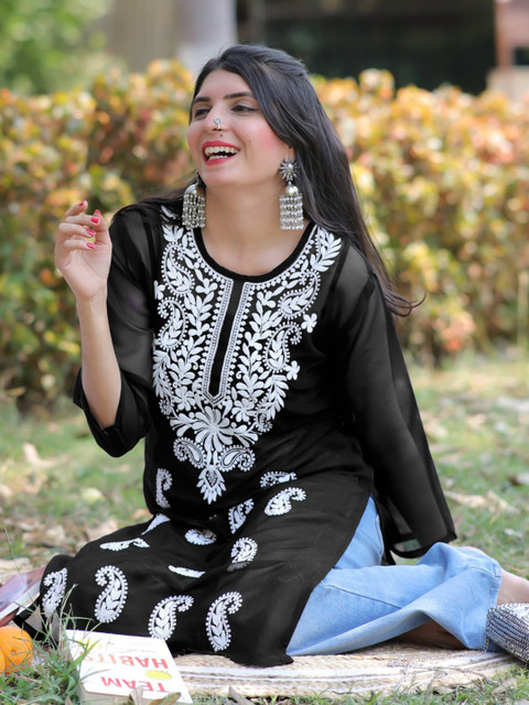 KALINI Women Paisley Embroidered Chikankari Straight Kurta
