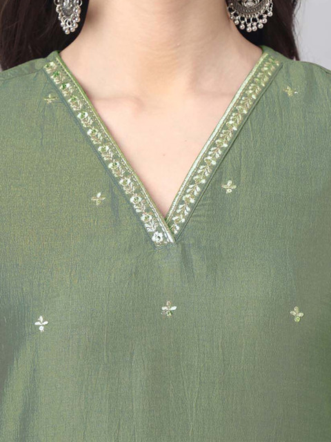 Janasya Women Floral Embroidered Kurti with Trouser & Dupatta - Image 3