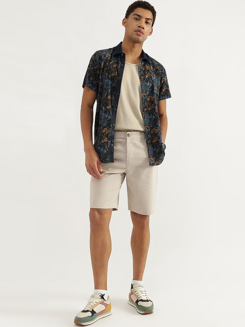 United Colors of Benetton Men Mid-Rise Shorts - Image 4