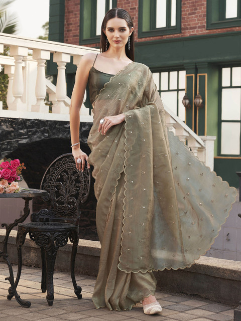Tikhi Imli Embellished Mirror Work Saree