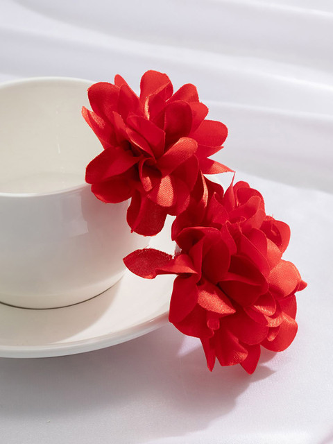 StyleCast x Revolte Floral Studs Earrings