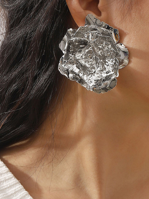 LULU & SKY Contemporary Studs Earrings