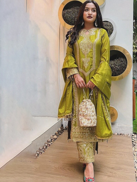 BAESD Women Ethnic Motifs Embroidered Chanderi Silk Kurta with Trousers & With Dupatta