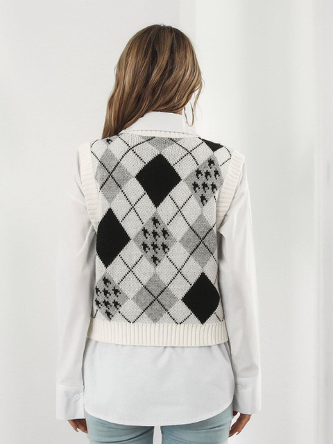 StyleCast Women White & Black Printed Sweater Vest - Image 3